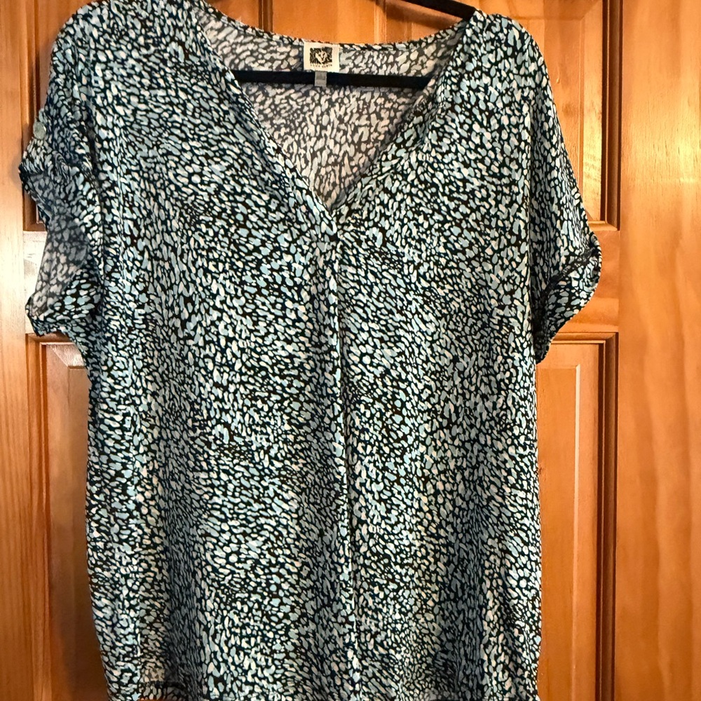 Beautiful Anne Klein Top